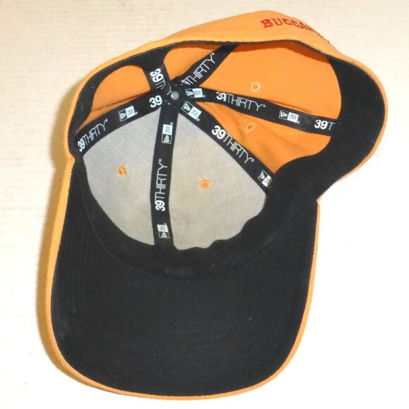 New Era 39Thirty Tampa Bay Buccaneers Fitted Hat Size: Medium/Large PLEASE READ - Picture 6 of 9